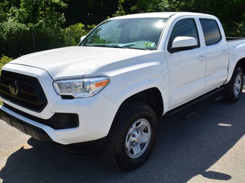 Used 2023 Toyota Tacoma SR AWD/4WD image 1