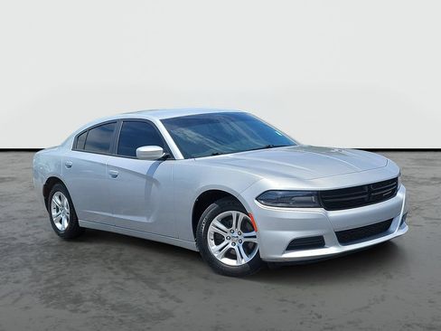 Used 2020 Dodge Charger SXT RWD image 1