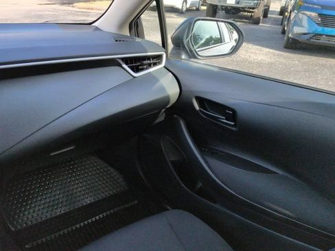 Used 2025 Toyota Corolla LE FWD image 15