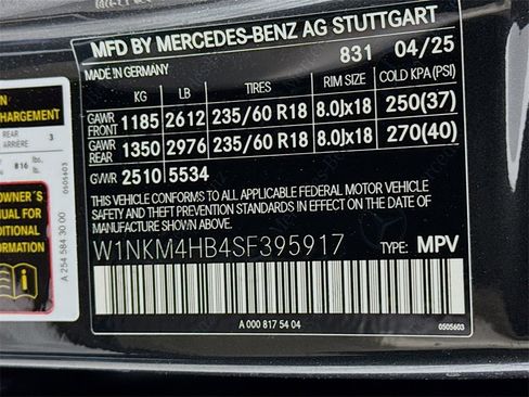 Used 2025 Mercedes-Benz GLC 300 4MATIC image 27