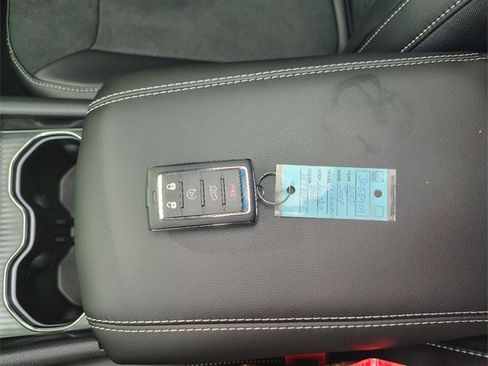 New 2025 Jeep Grand Cherokee Altitude image 27