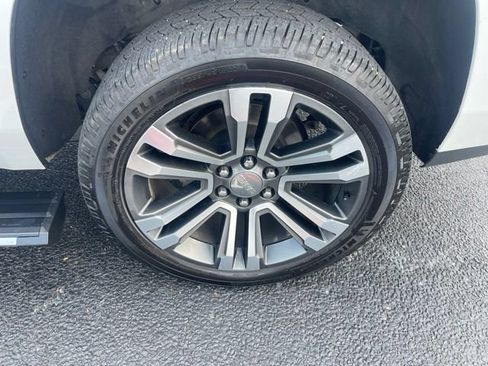 Used 2018 GMC Yukon Denali w/ Denali Ultimate Package RWD image 4