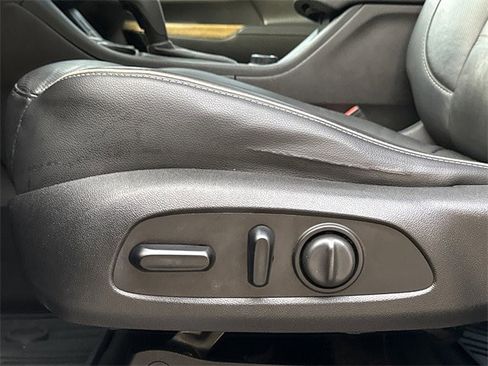 Used 2018 GMC Acadia Denali w/ Technology Package image 26