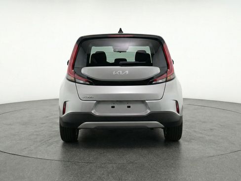 Used 2025 Kia Soul LX w/ LX Technology Package FWD image 7