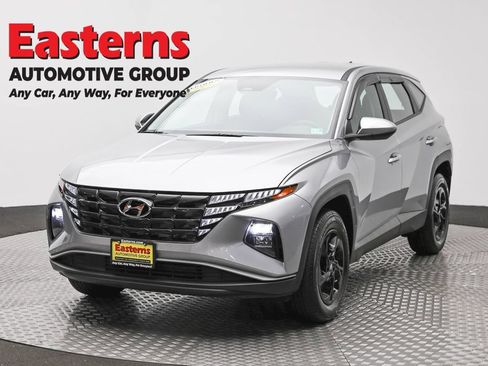 Used 2024 Hyundai Tucson SE AWD/4WD image 1