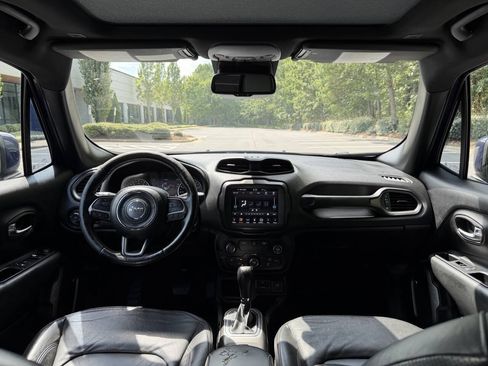Used 2019 Jeep Renegade Limited w/ Quick Order Package 22P FWD image 19