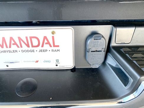 Used 2024 RAM 1500 Laramie image 24