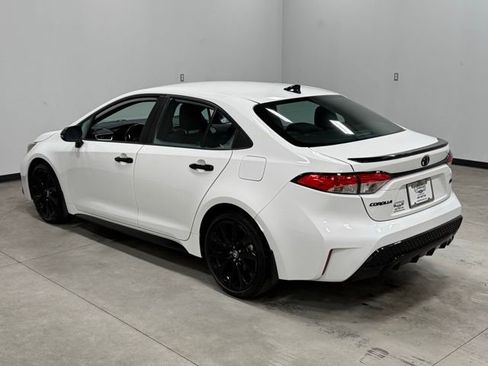 Used 2021 Toyota Corolla SE image 9