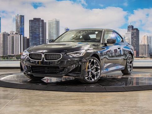 Used 2025 BMW 230i xDrive Coupe w/ Premium Package image 2