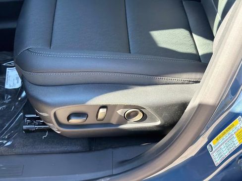 New 2026 Chevrolet Equinox LT w/ Convenience Package II image 21