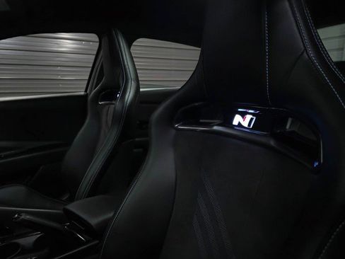 Used 2025 Hyundai Elantra N image 17