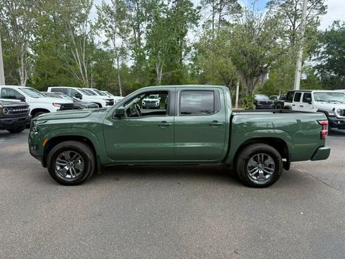 Used 2025 Nissan Frontier SV w/ SV Convenience Package image 2