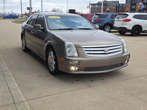 Used 2006 Cadillac STS V8 w/ Preferred Equipment Group image 8
