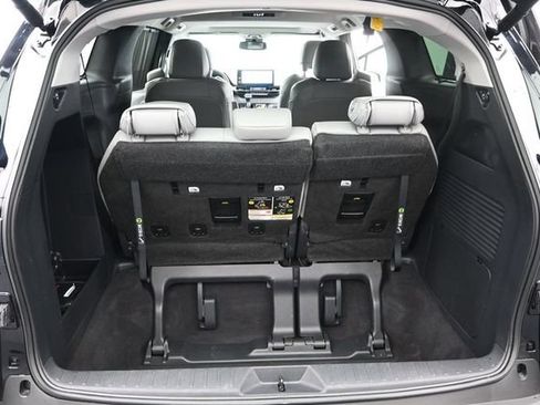 Used 2026 Toyota Sienna XLE AWD/4WD image 19