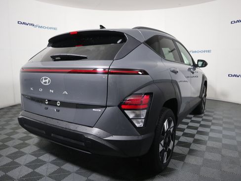 Used 2025 Hyundai Kona SEL AWD/4WD image 5