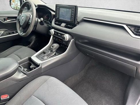 Used 2019 Toyota RAV4 XLE image 27