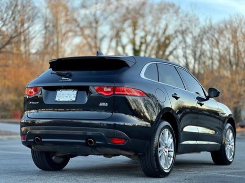 Used 2019 Jaguar F-PACE Prestige image 5