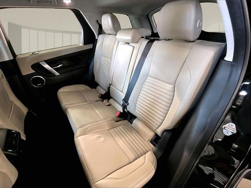 Used 2023 Land Rover Discovery Sport S image 20