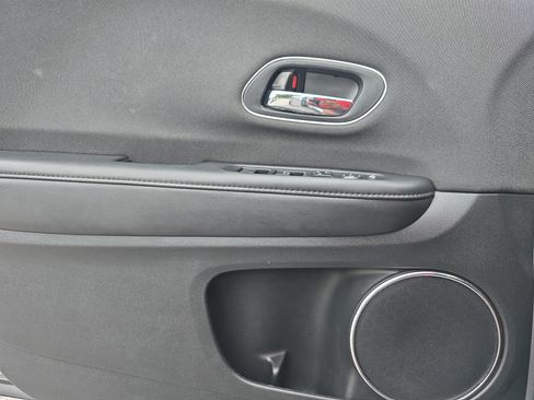 Used 2022 Honda HR-V EX image 24
