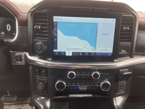 Used 2021 Ford F150 Lariat AWD/4WD image 19