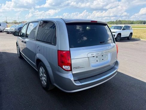 Used 2019 Dodge Grand Caravan SE FWD image 6
