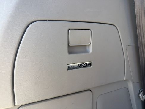 Used 2017 Honda Odyssey SE image 18