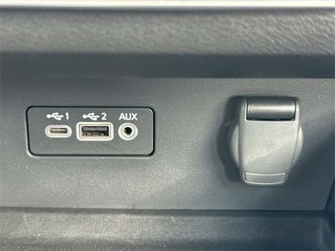 Used 2024 Nissan Altima 2.5 SV image 34