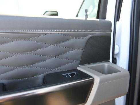 New 2026 Ford F250 Platinum w/ Platinum Plus Package image 22