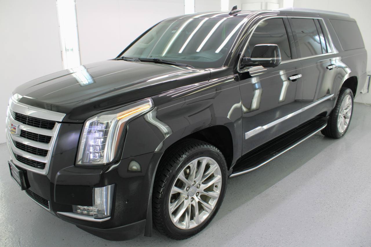 Used 2019 Cadillac Escalade ESV Luxury RWD image 5