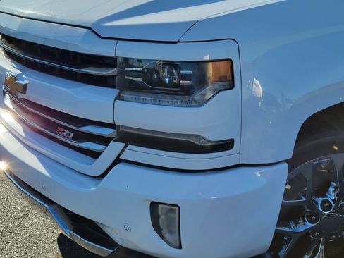 Used 2017 Chevrolet Silverado 1500 LTZ Z71 w/ LTZ Plus Package image 9