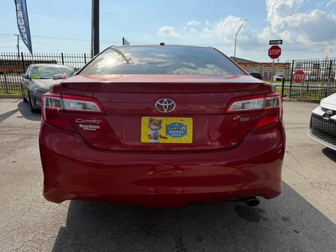 Used 2012 Toyota Camry SE image 5