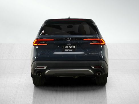 Used 2024 Toyota Grand Highlander AWD Hybrid image 4