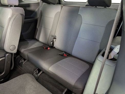 Certified 2023 Chevrolet Traverse LT w/ LPO, Floor Liner Package image 27