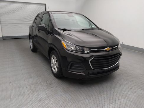 Used 2020 Chevrolet Trax LS w/ Tint and Cruise Package FWD image 14