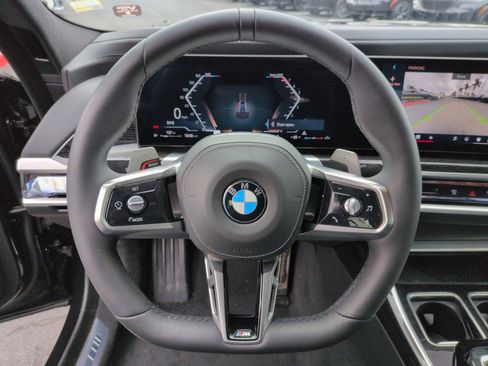 Used 2026 BMW 740i w/ Premium Package RWD image 17