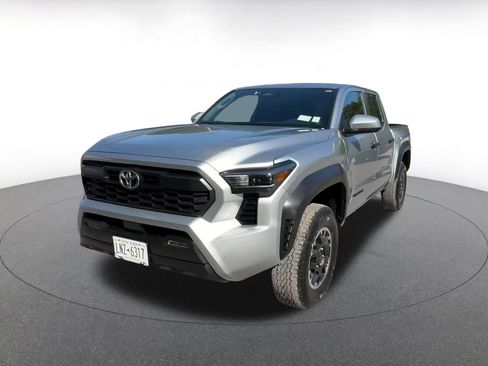 Used 2025 Toyota Tacoma TRD Off-Road image 7