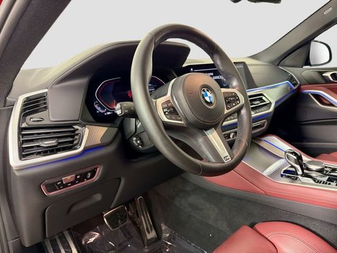 Used 2022 BMW X6 xDrive40i w/ M Sport Package AWD/4WD image 9