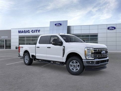 New 2026 Ford F250 XLT w/ FX4 Off-Road Package image 7