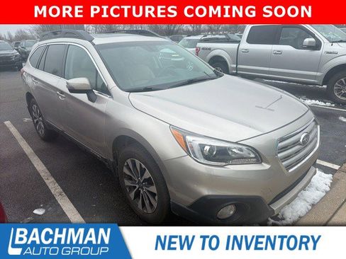 Used 2017 Subaru Outback 2.5i Limited image 2