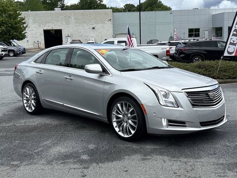 Used 2016 Cadillac XTS Platinum FWD image 5