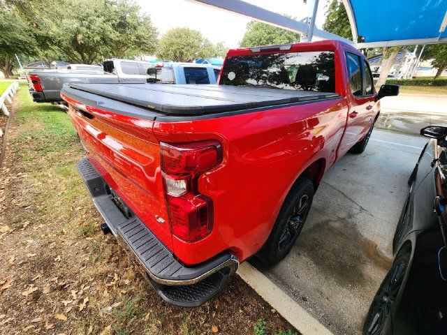 Used 2022 Chevrolet Silverado 1500 LT RWD image 6