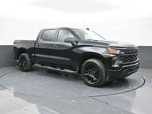 New 2026 Chevrolet Silverado 1500 Custom w/ LPO, Dark Essentials Package AWD/4WD image 14