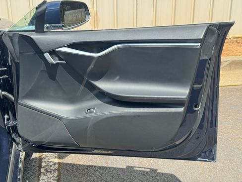 Used 2014 Tesla Model S 85 RWD image 39