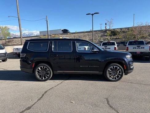 Used 2022 Jeep Grand Wagoneer Series III AWD/4WD image 8