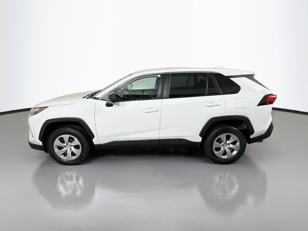 Used 2024 Toyota RAV4 LE FWD image 9