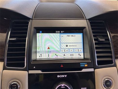 Used 2018 Ford Taurus Limited image 15