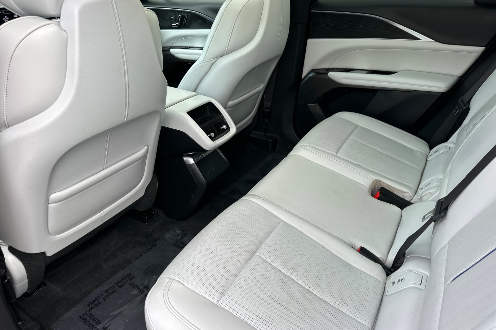 Certified 2024 Cadillac Lyriq Luxury RWD image 14