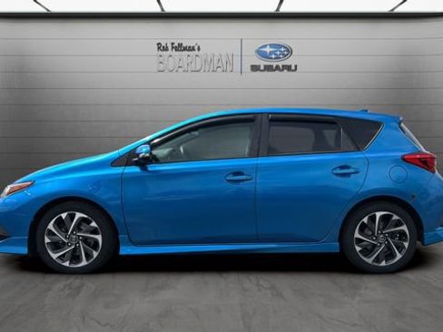 Used 2018 Toyota Corolla iM w/ Carpet Mat Package (TMS) FWD image 9