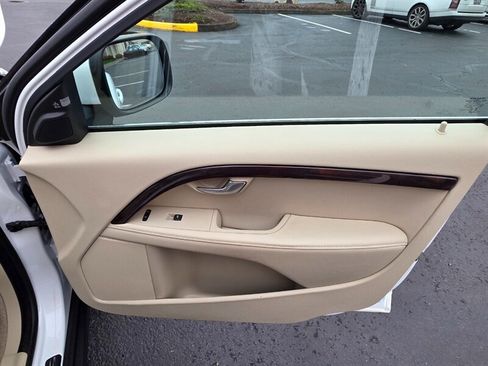 Used 2015 Volvo XC70 T6 Platinum w/ Protection Package image 52