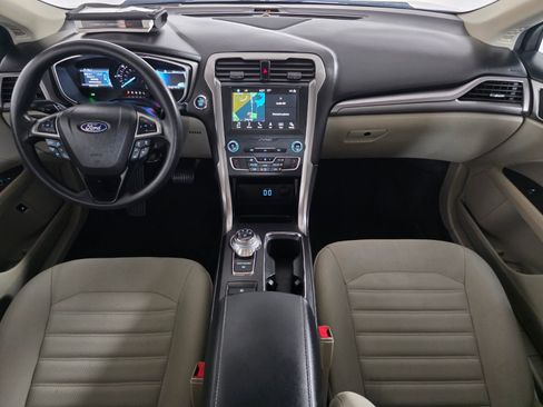 Used 2019 Ford Fusion SE FWD image 27